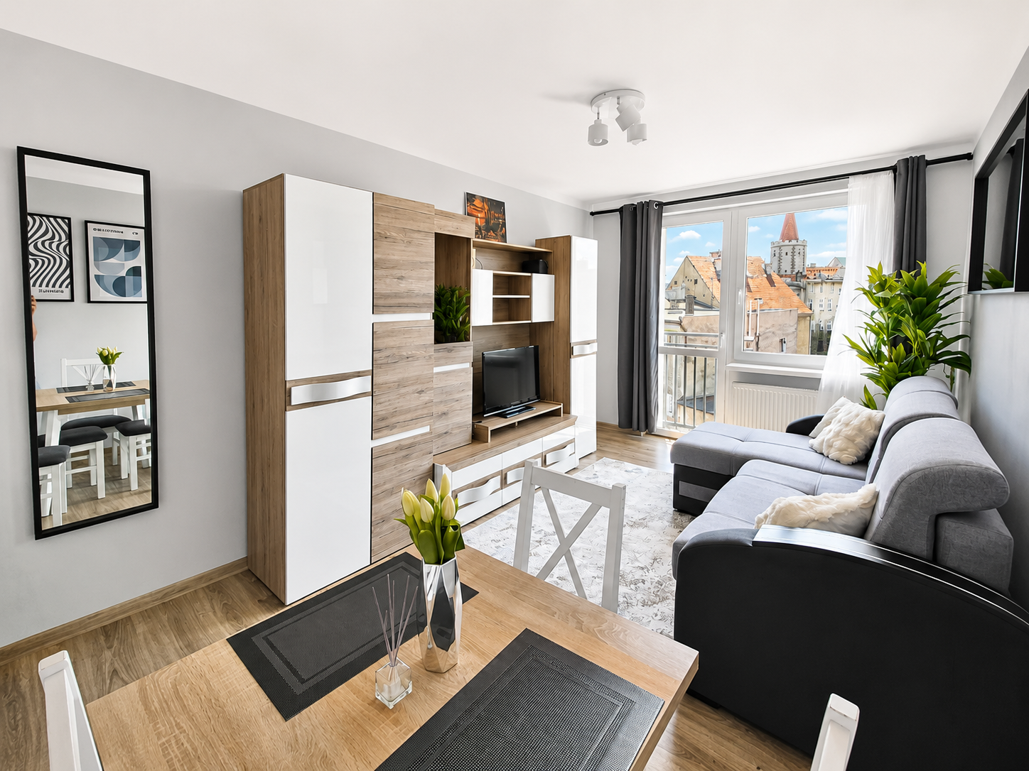 Wszechstronna kawalerka w centrum 
